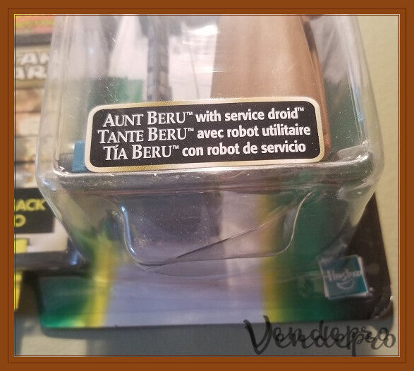 Star Wars POTF2 – Aunt Beru with Service Droid (UPC: 076281840499) (Bubble HAS Dent)
