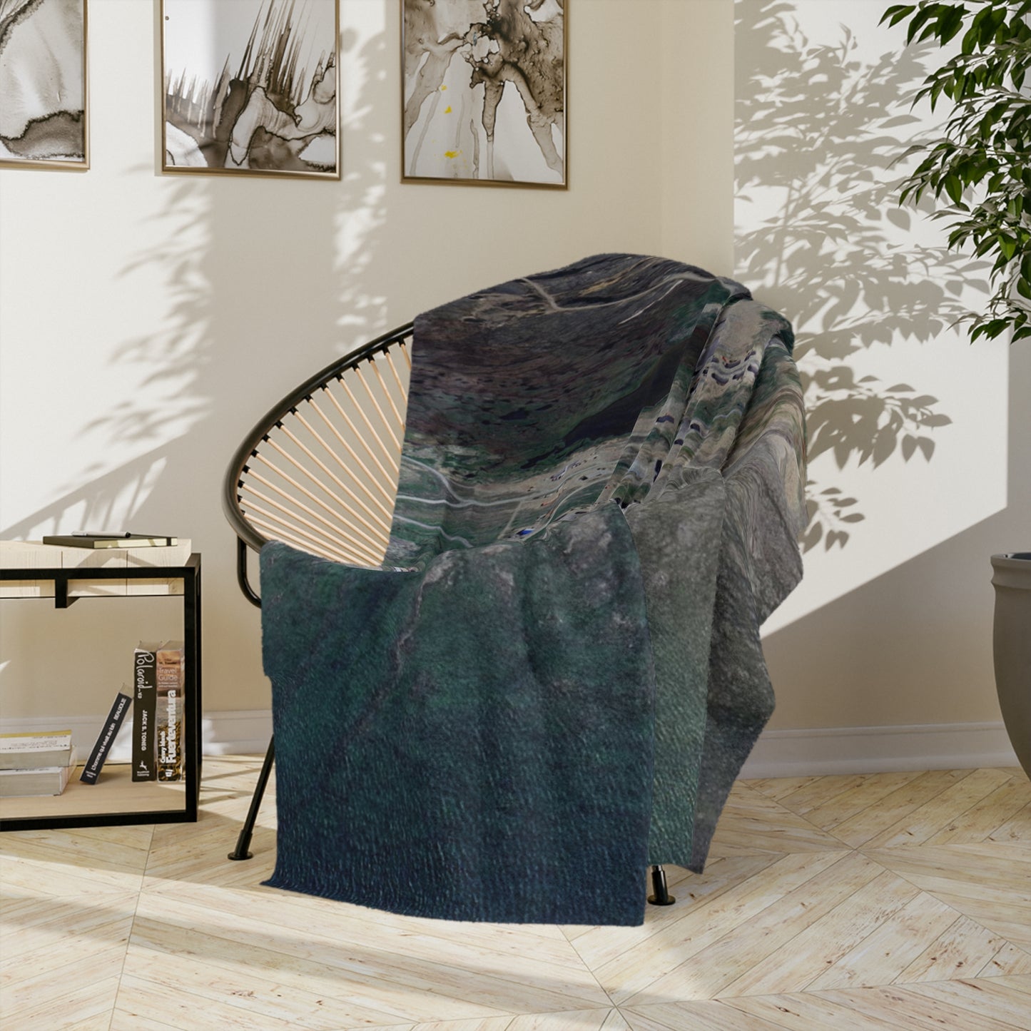 Aupaluk Nunavik Velveteen Throw Blanket