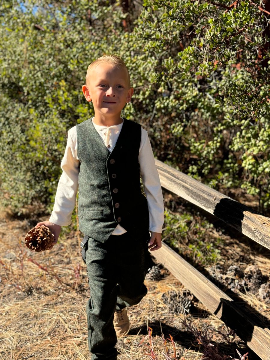 Victor Vest | Green Tweed | Me & Henry-2