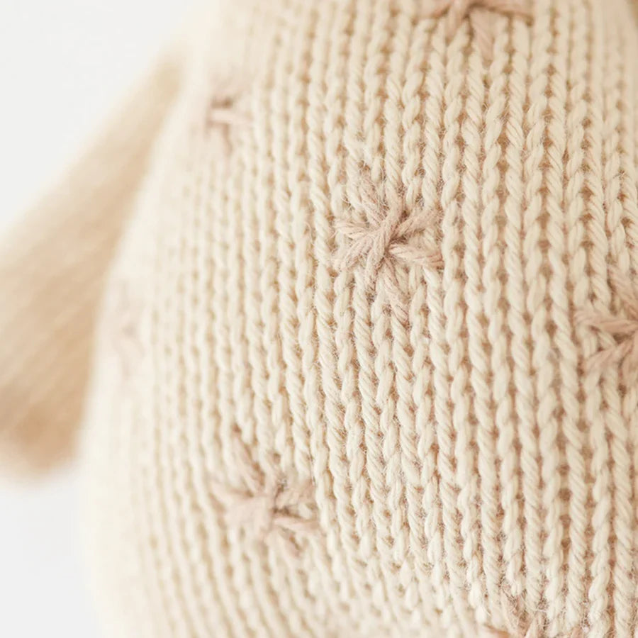 Baby giraffe | Cuddle + Kind-3