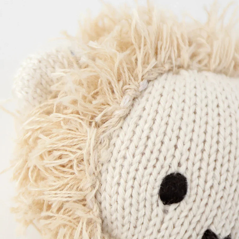 Baby lion | Cuddle + Kind-3