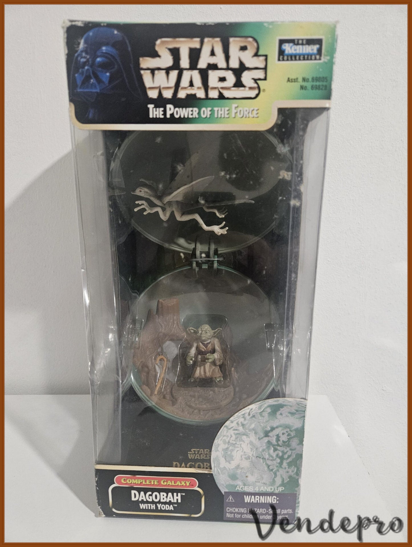 Star Wars: Power of the Force – Complete Galaxy Dagobah with Yoda (UPC: 076281698281)