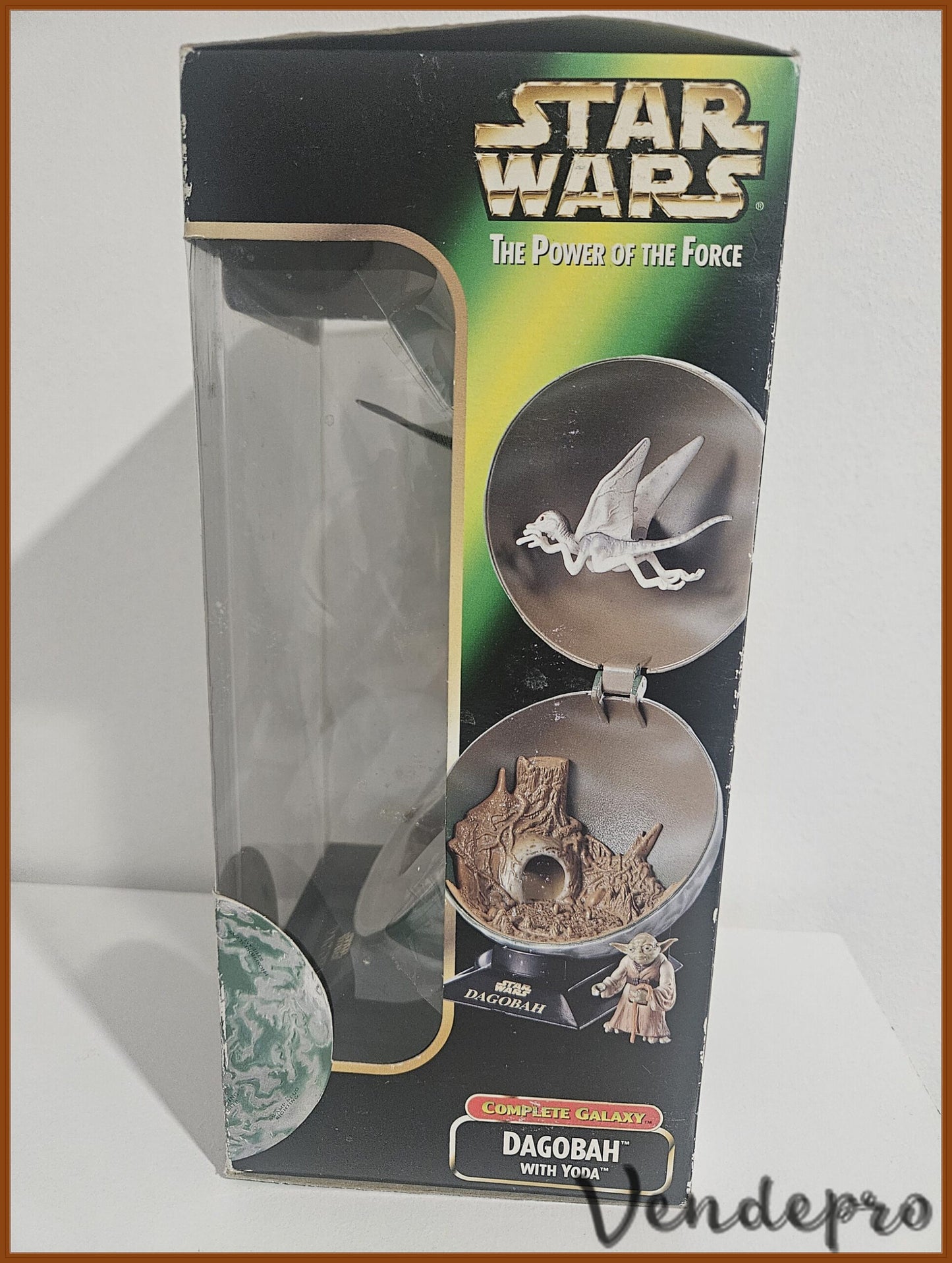 Star Wars: Power of the Force – Complete Galaxy Dagobah with Yoda (UPC: 076281698281)