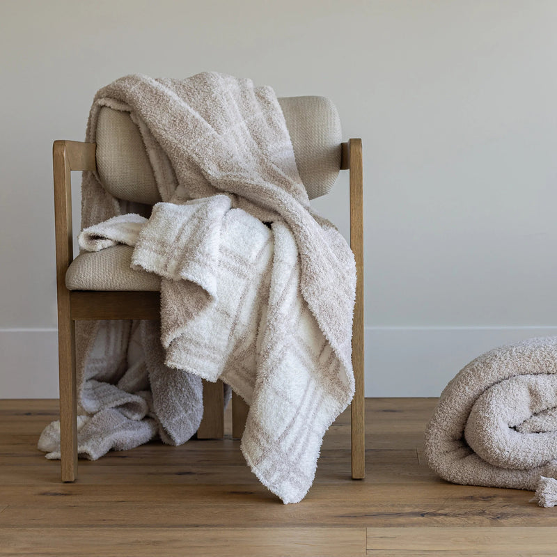 Blushing Beige & White Plaid Print Extended Throw-7