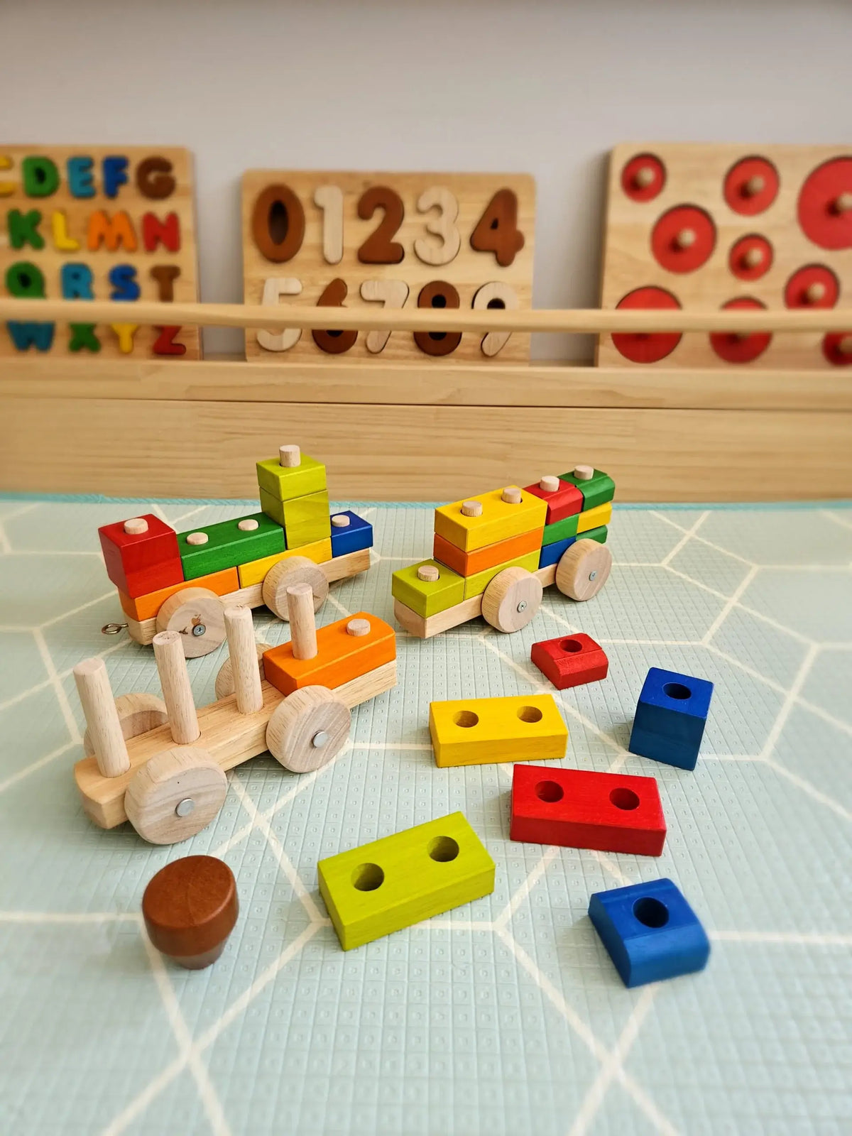 QToysUSA - Stack & Pull Train - Ages 2+-6