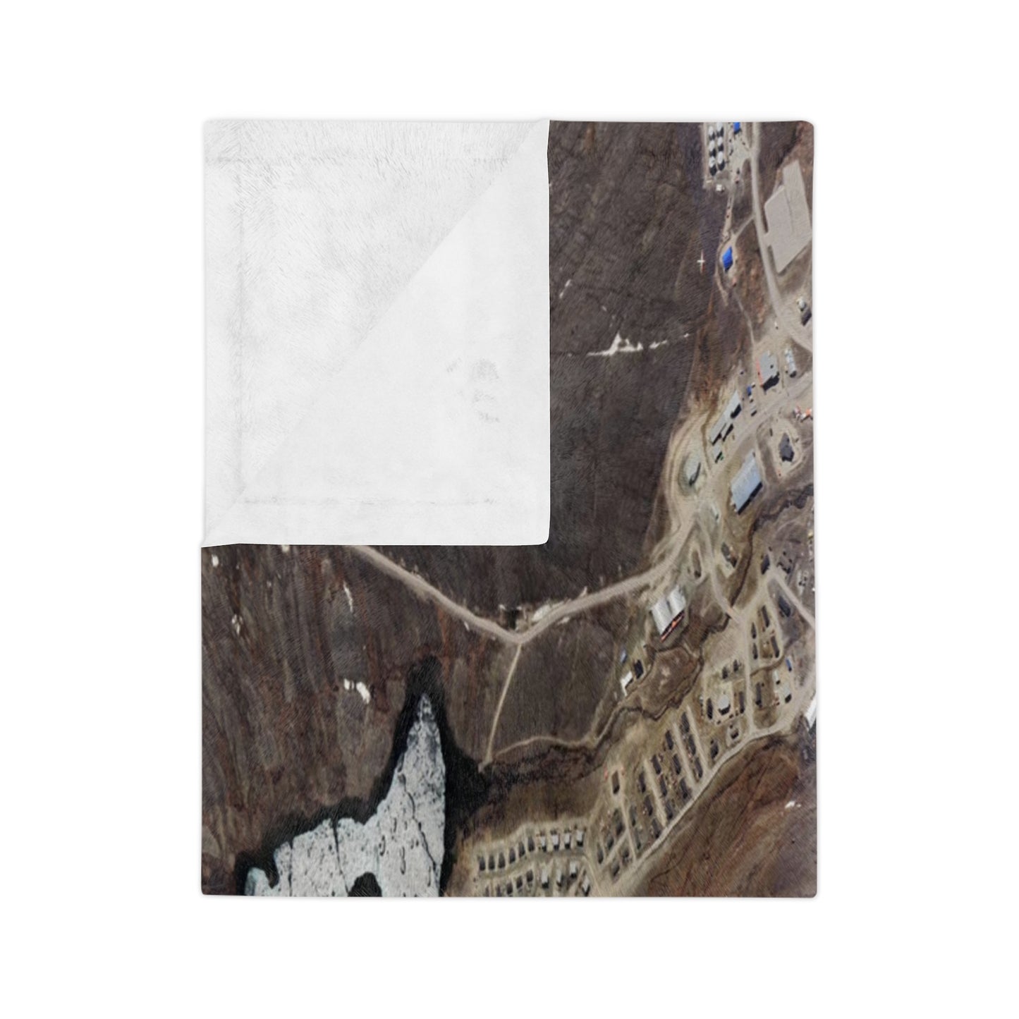 Kangiqsujuaq Nunavik Velveteen Throw Blanket