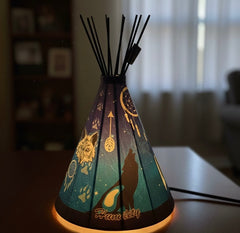 Wolf Teepee Lamp-1