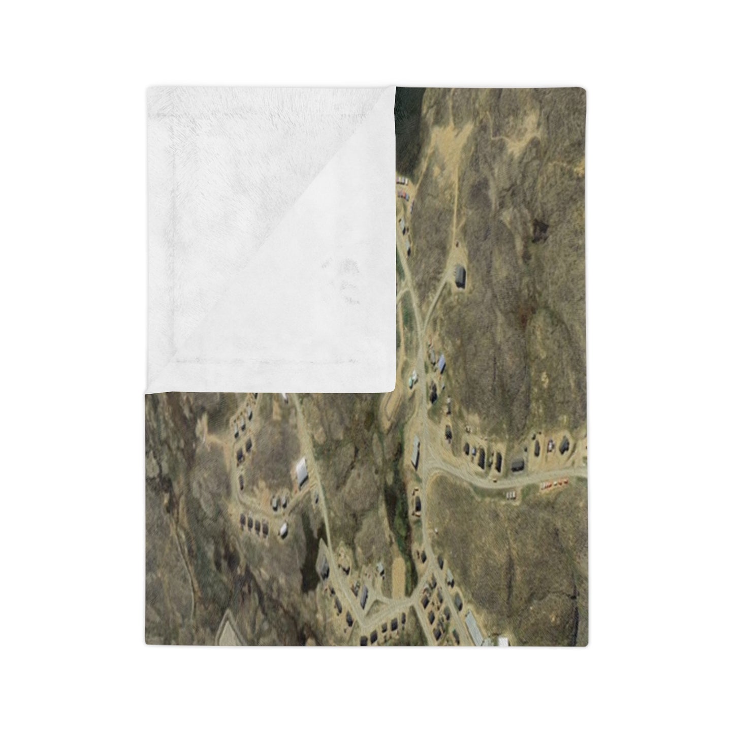 Quaqtaq Nunavik Velveteen Throw Blanket