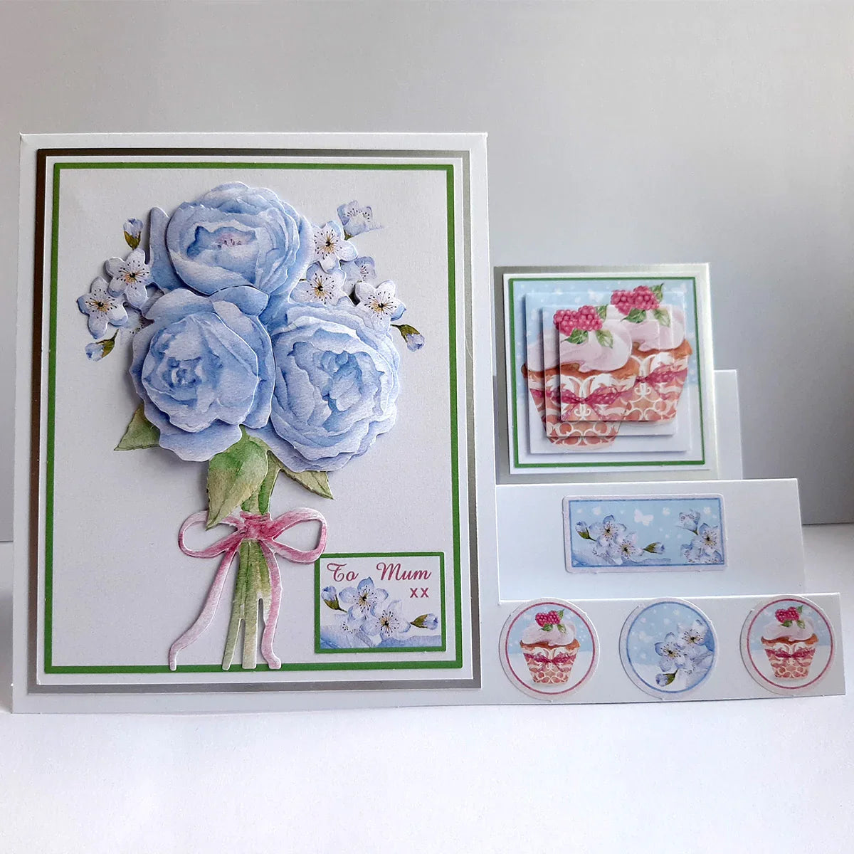 Decoupage troquelado – Rosas azules y cupcake (paquete de 3)-3