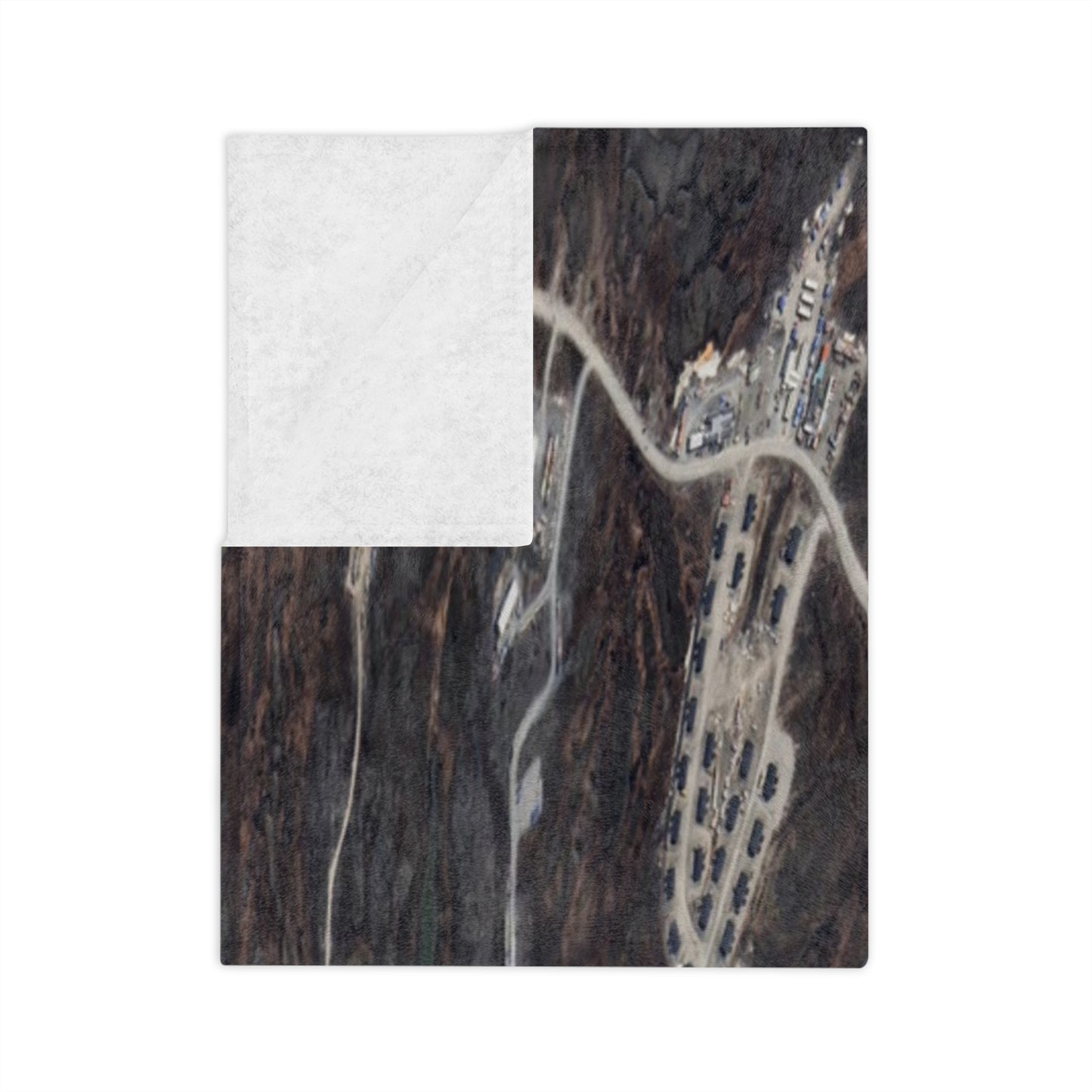 Puvirnituq Nunavik Velveteen Throw Blanket
