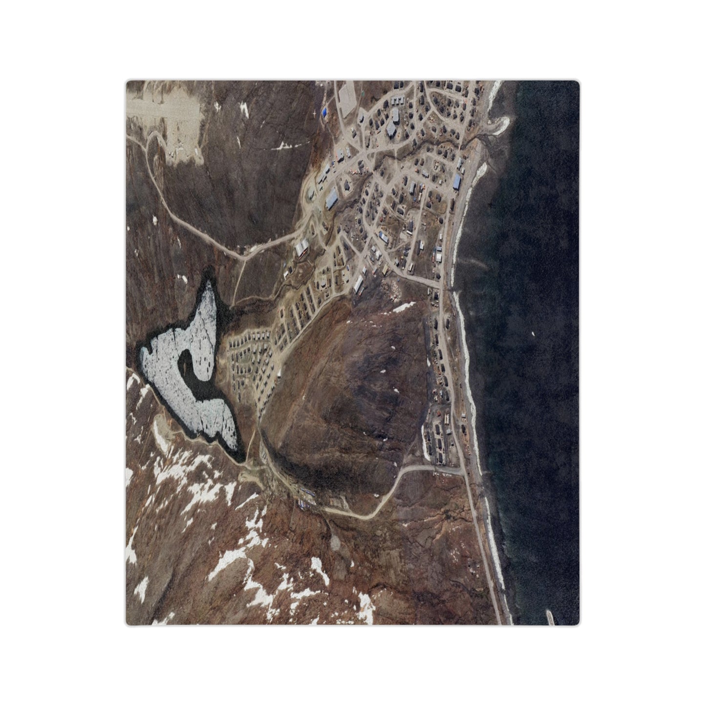 Kangiqsujuaq Nunavik Velveteen Throw Blanket