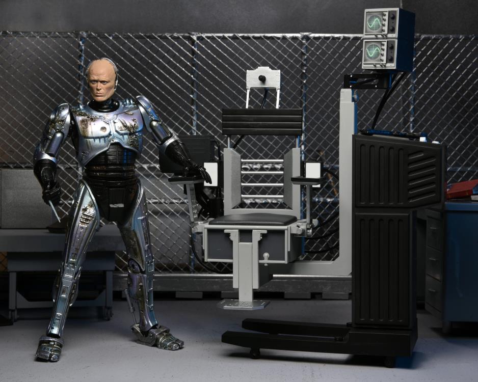 NECA - Ultimate Battle Damaged RoboCop with Chair-1