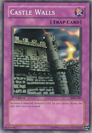 Castle Walls (SDK-049) - Starter Deck: Kaiba Unlimited-1