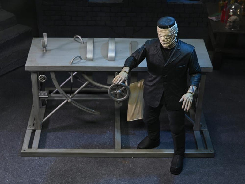 Universal Monsters Frankenstein Accessory Set-7