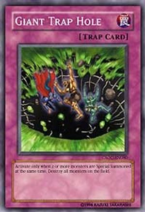 Giant Trap Hole (CSOC-EN080) - Crossroads of Chaos Unlimited