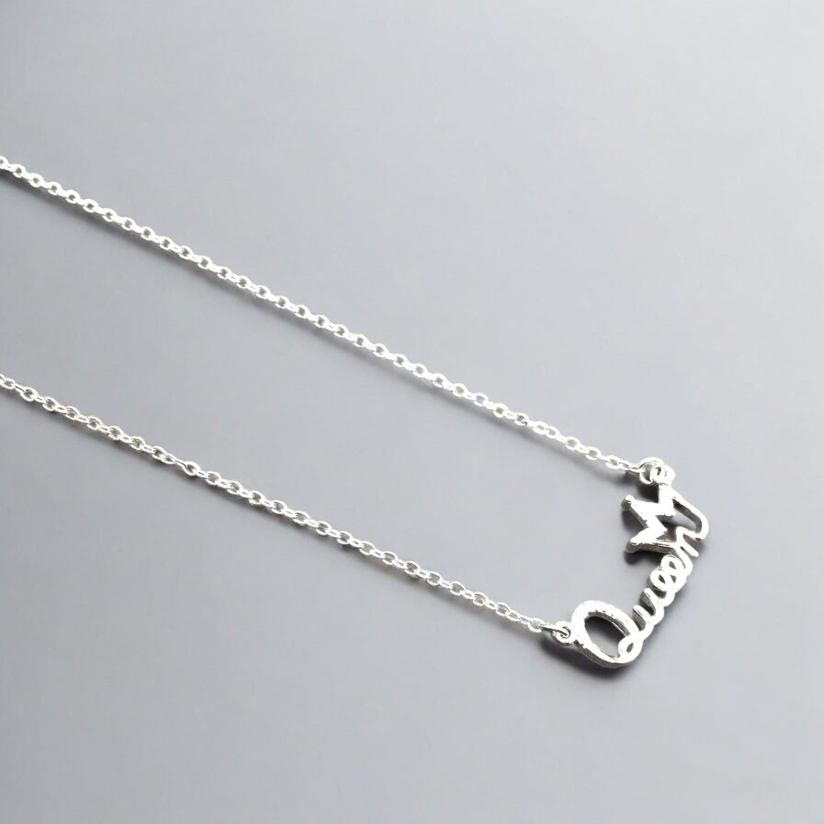 Queen Stainless Steel Necklace Pendants With Long Chain-2