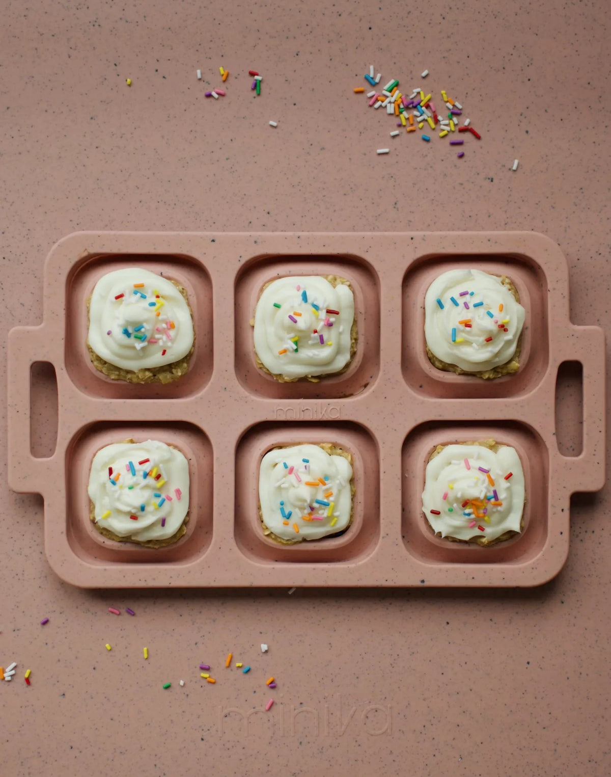 Minika Foldable cupcake mould-3