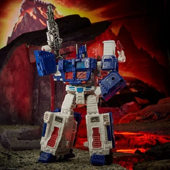 Transformers: Kingdom – Leader Class Ultra Magnus (Earth Mode) (UPC: 5010993782093)