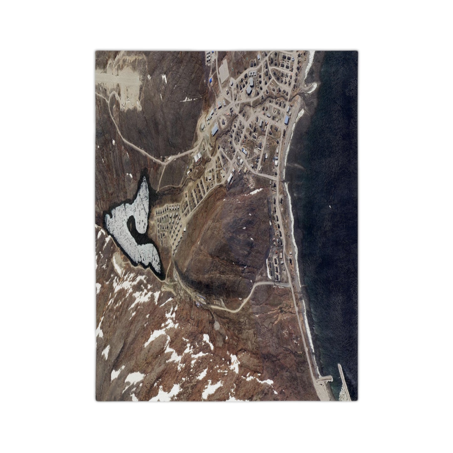 Kangiqsujuaq Nunavik Velveteen Throw Blanket