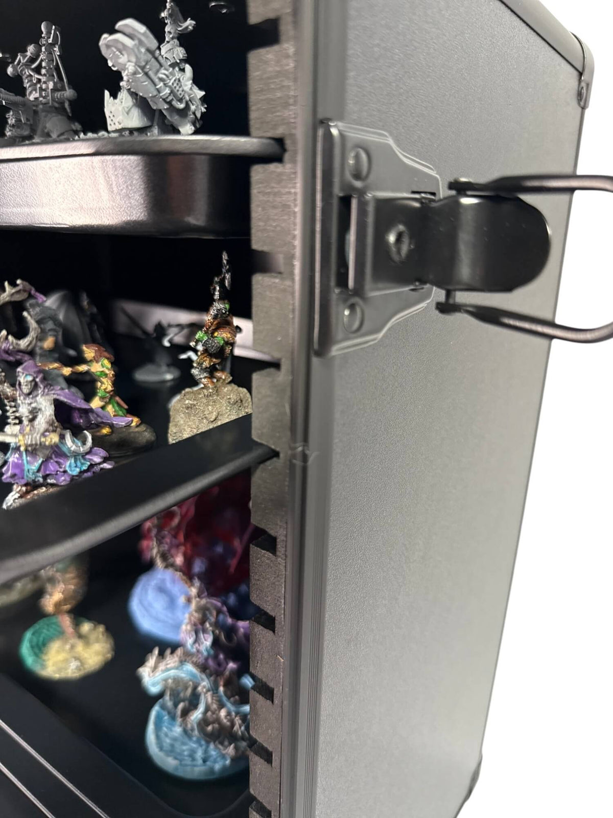 EVORETRO Miniatures Display Case with 5 Magnetic Trays-15