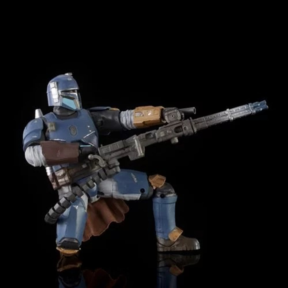 Star Wars The Black Series Heavy Infantry Mandalorian 6-Inch Action Figure – Deluxe Edition (UPC:630509862061)-4