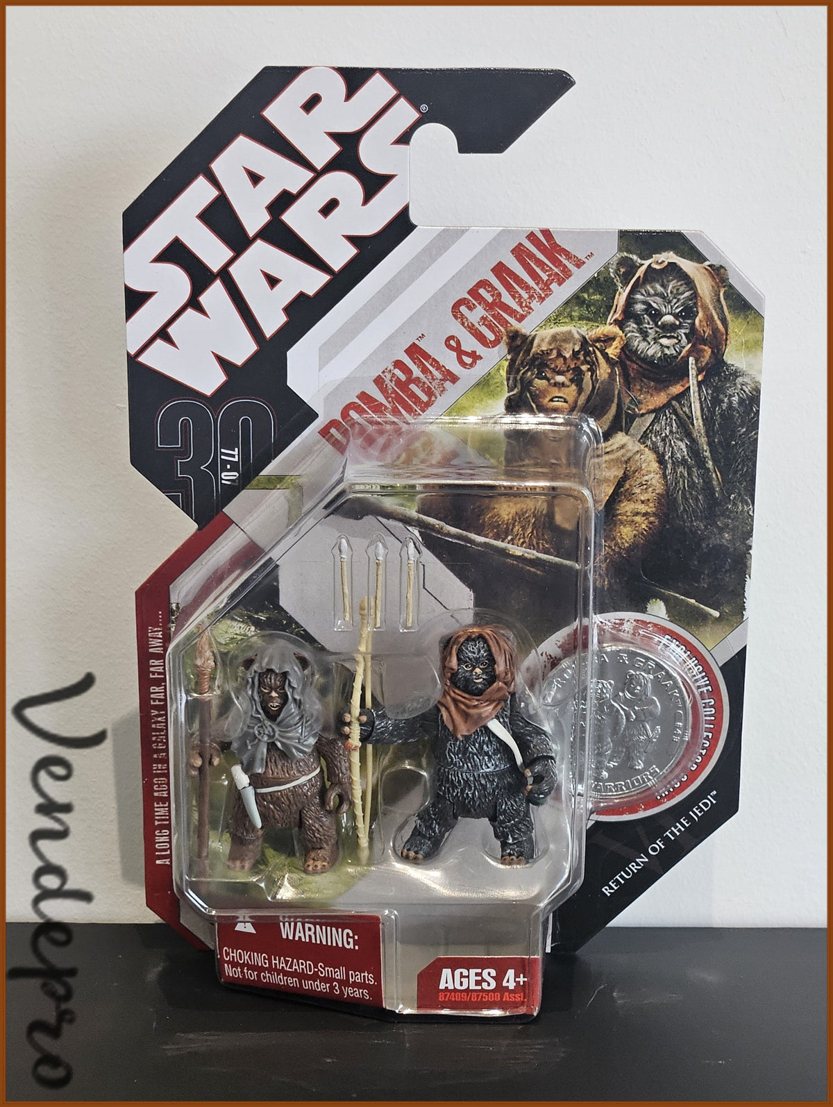 Collection du 30e anniversaire de Star Wars – Romba et Graak (lot de 2 Ewoks) n° 43, figurines articulées de 3,75 po (UPC : 653569256960)