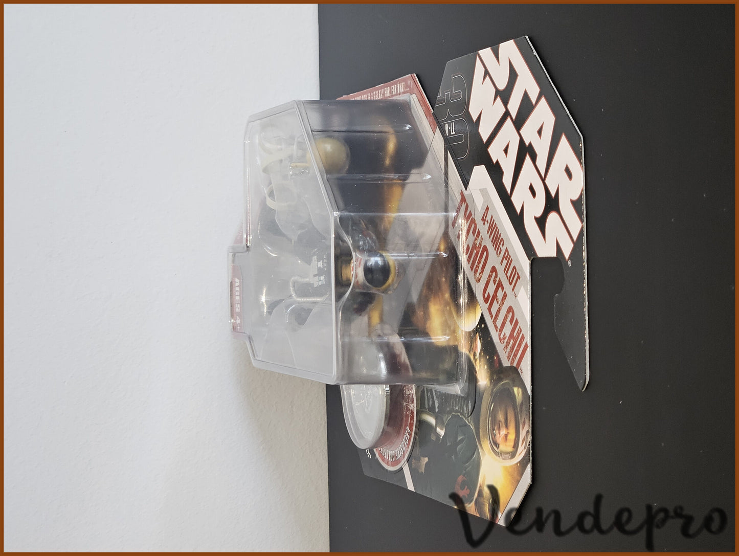 Star Wars 30th Anniversary Collection – Tycho Celchu (A-wing Pilot) #44 3.75" Action Figure (UPC: 653569256977)