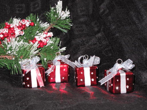 Gift Box Place card Holders (Set of 4)-1