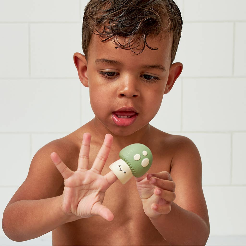 Itzy Ritzy Canada - Itzy Bitzy Puppets™ - Bath + Storytelling Toys: Itzy Friends - Ages 6+ Months-6
