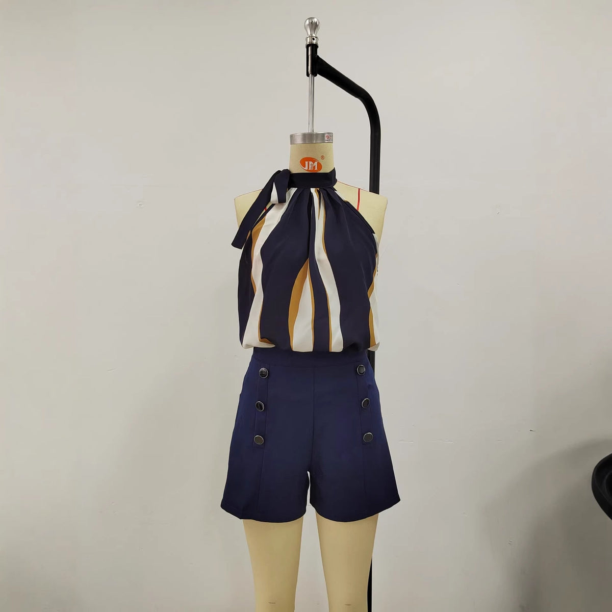Solid-Color Elegant Double-Breasted Blazer And Shorts Set-5
