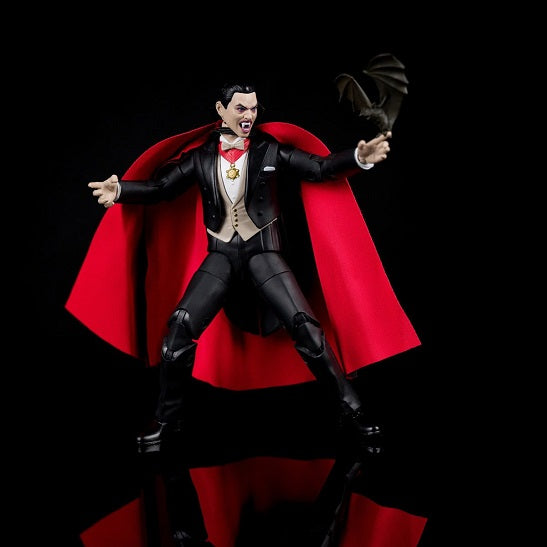 Universal Monsters – Dracula 6-Inch Scale Action Figure (UPC: 801310319598)