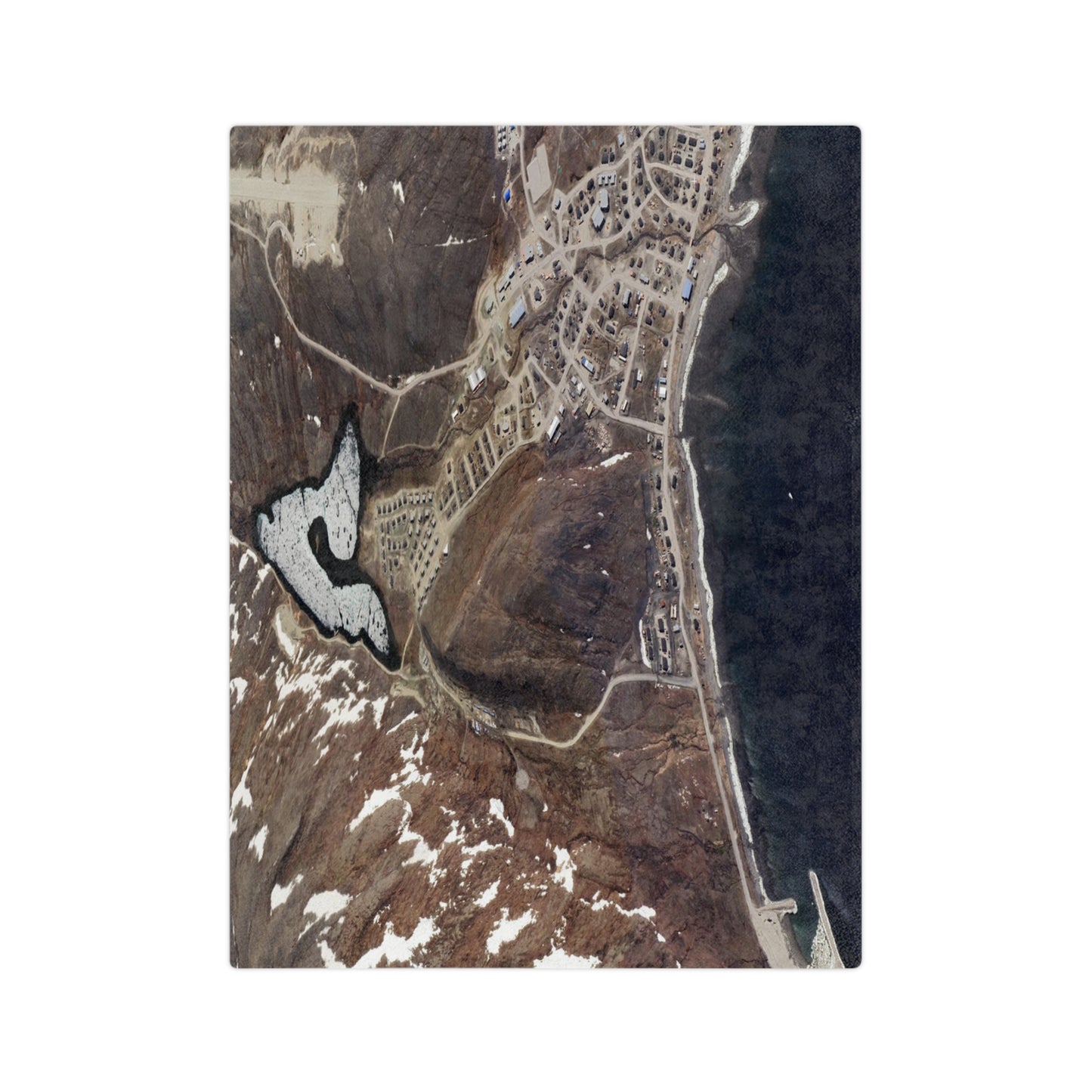 Kangiqsujuaq Nunavik Velveteen Throw Blanket