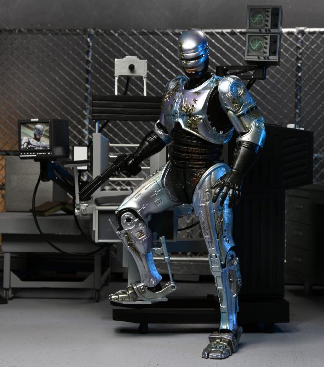 NECA - Ultimate Battle Damaged RoboCop with Chair-5