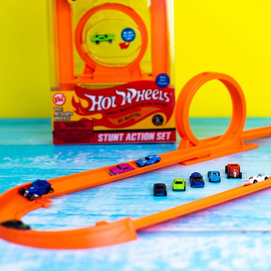 World’s Smallest Hot Wheels Stunt Action Set (UPC: 854941007303)