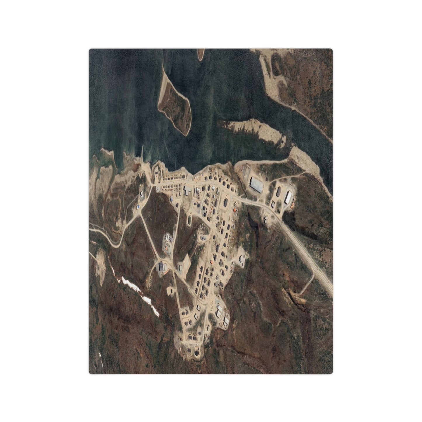 Tasiujaq Nunavik Velveteen Throw Blanket