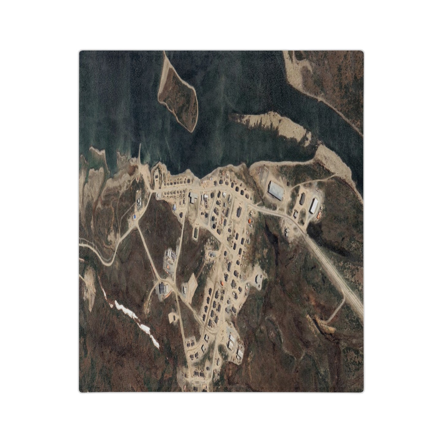 Tasiujaq Nunavik Velveteen Throw Blanket