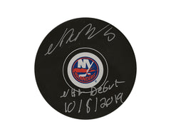Rondelle de hockey modèle autographiée par Noah Dobson des Islanders de New York, avec l'inscription « NHL Debut 10/8/2019 »-1