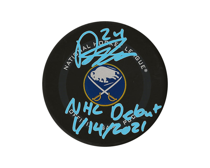 Palet officiel de match des Sabres de Buffalo, autographié par Dylan Cozens, avec l'inscription "NHL Debut 1/14/2021"-1