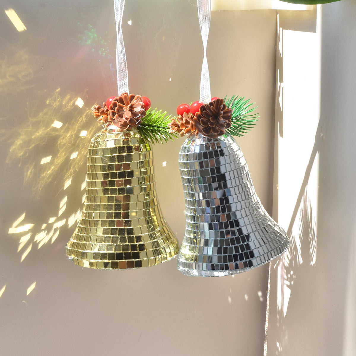 Fashionable Retro Christmas Bell Ornament-1