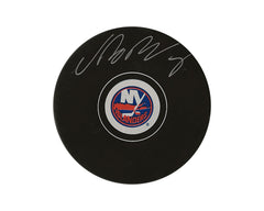 Palet de hockey autographié de Noah Dobson des Islanders de New York-1
