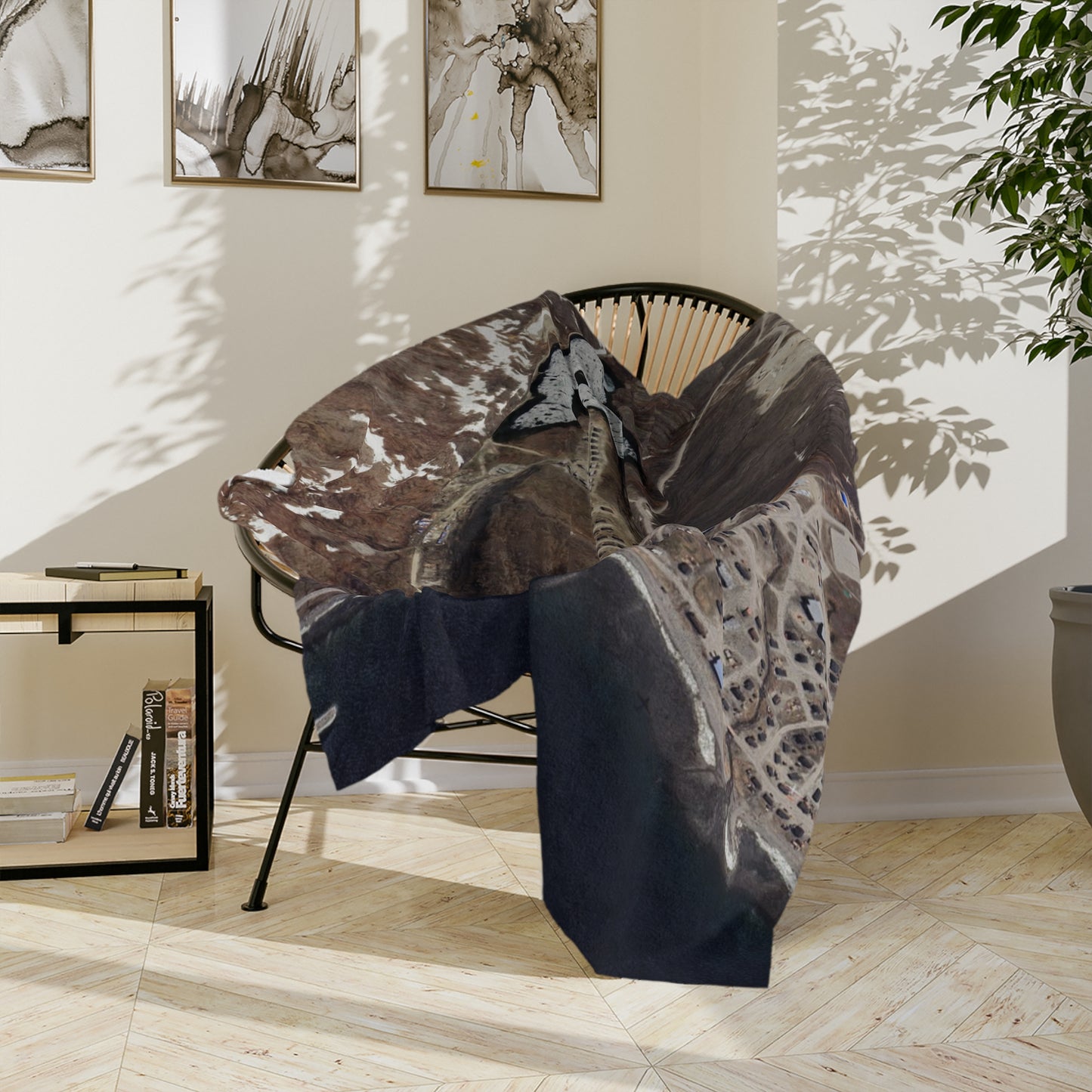 Kangiqsujuaq Nunavik Velveteen Throw Blanket
