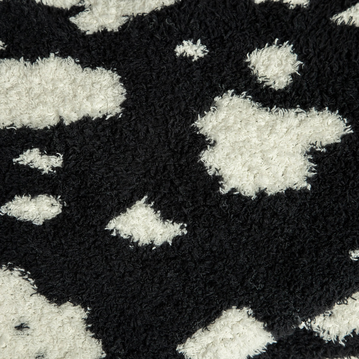 Tap Shoe & Baby's Breath Cow Print Extended Throw-7