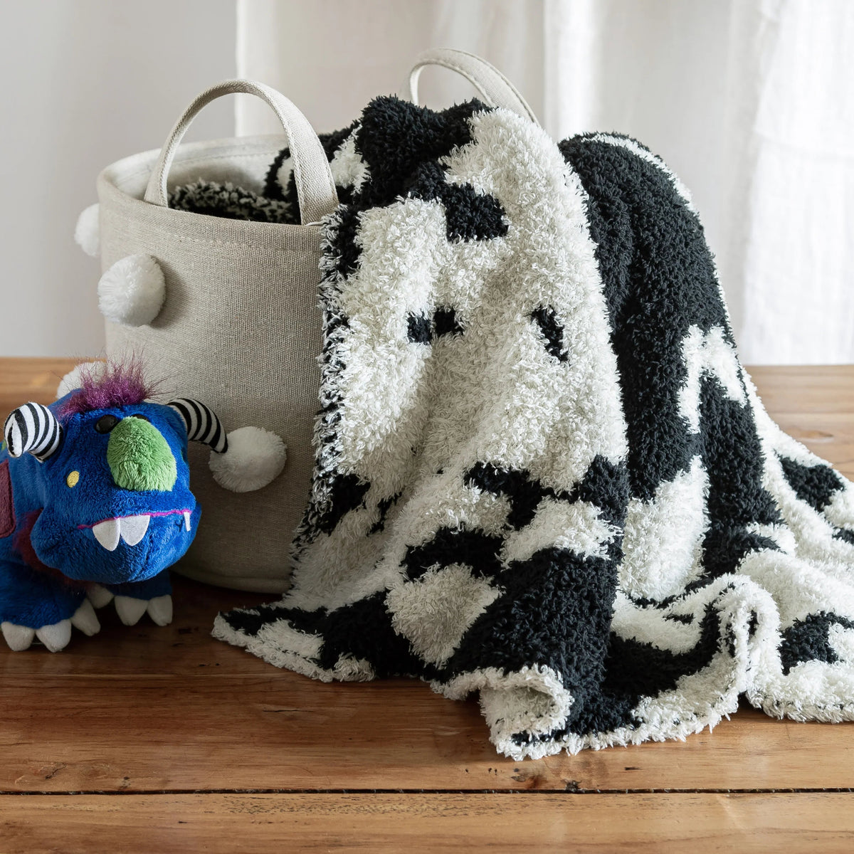 Tap Shoe & Baby's Breath Cow Print Extended Throw-10