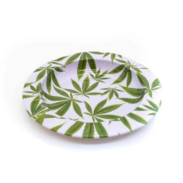 Cenicero metálico blanco con hojas verdes