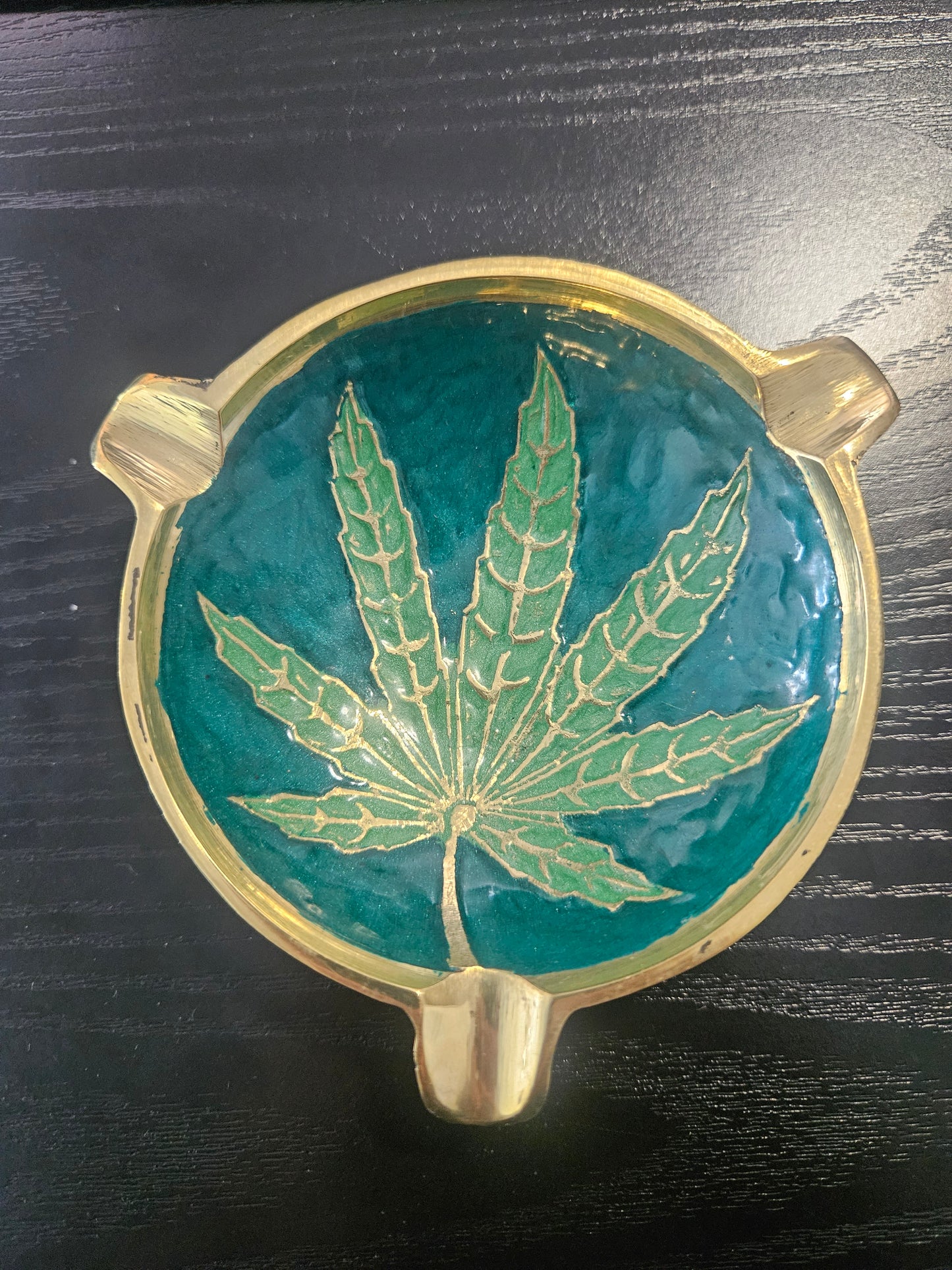 Tripoint Round Brass Ashtray