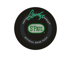 Palet de match officiel des Maple Leafs de Toronto St. Pats autographié par Ilya Samsonov-1