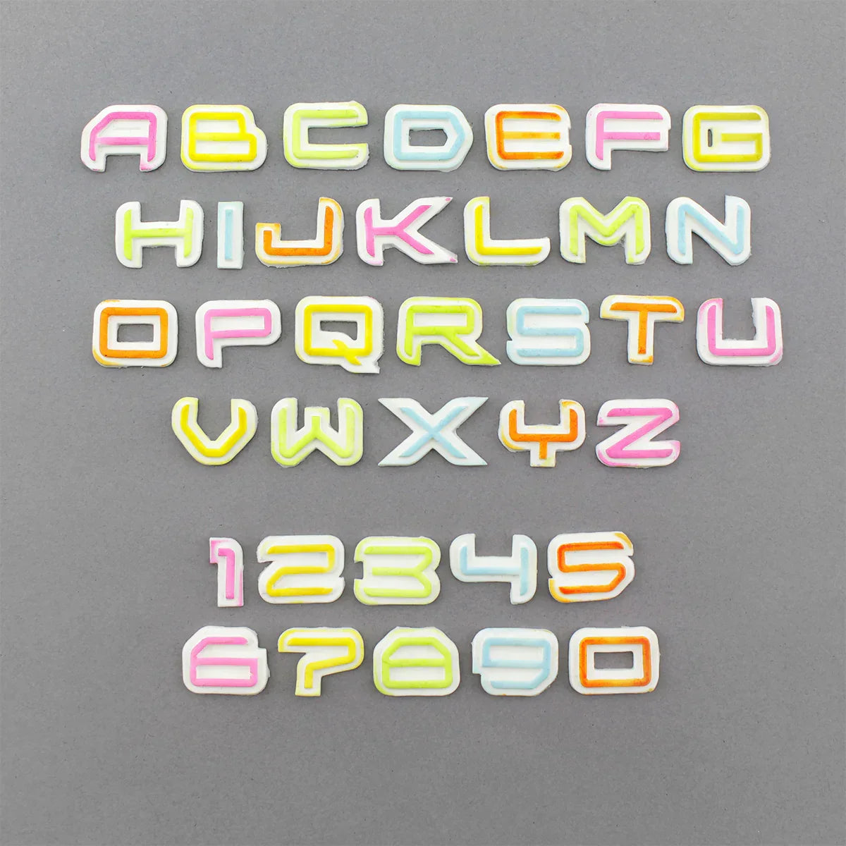 Juego de 2 moldes de silicona con números y letras de ciencia ficción-6