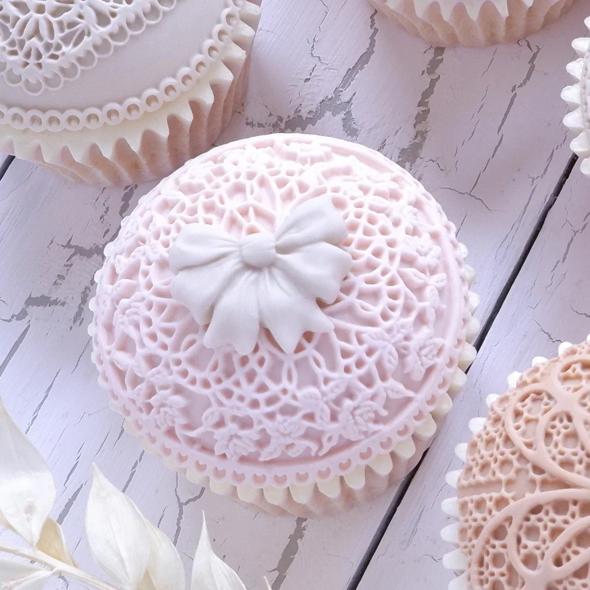 Moule en silicone pour cupcakes dentelle florale-3