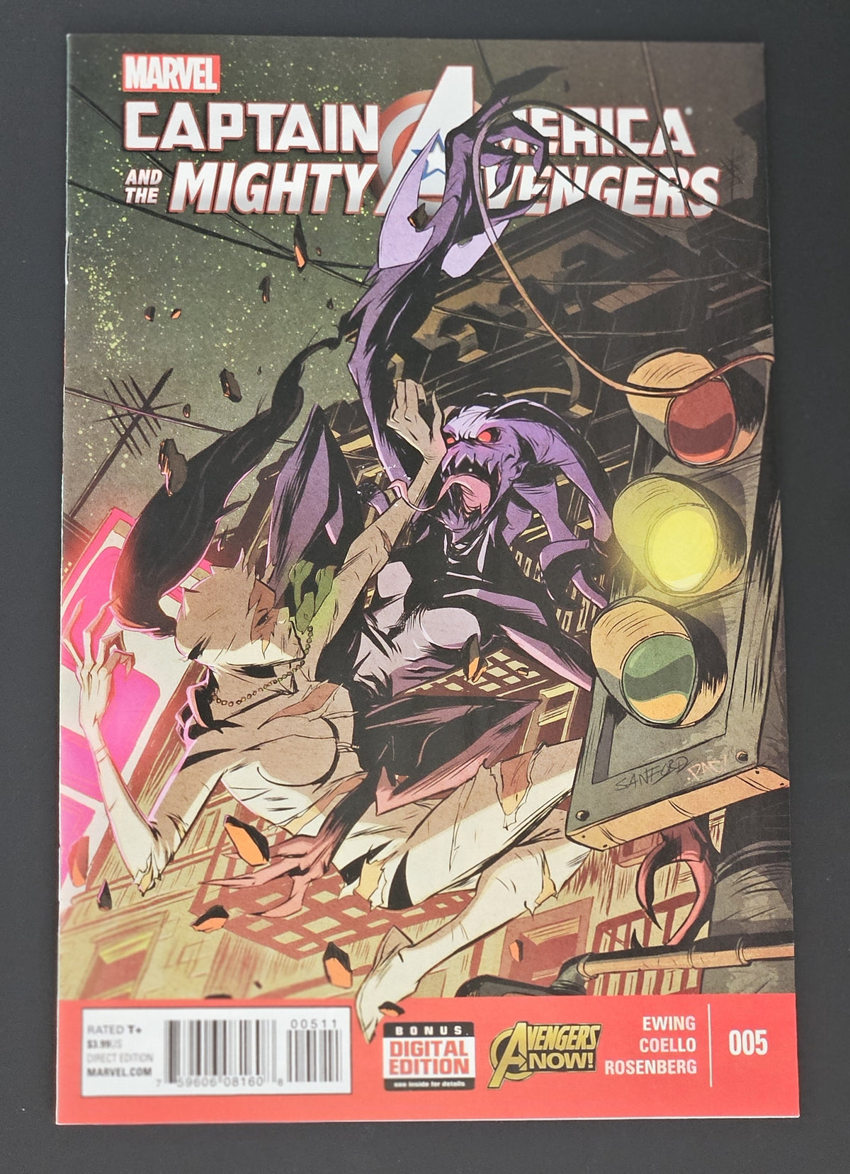 Marvel - Capitán América y los Poderosos Vengadores No.5 (2015)