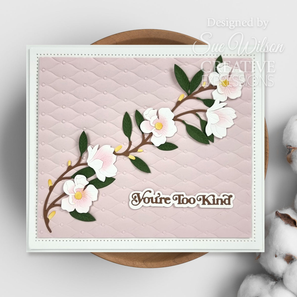 Troquel para manualidades Magnolia de la colección Layered Flowers de Creative Expressions Sue Wilson-2